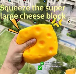 Squishy cheese fidget