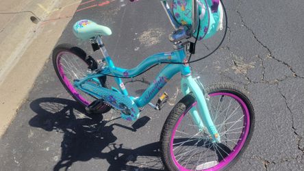 Girls 20 inch Schwinn Bike