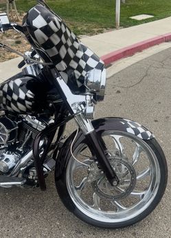 2005 Harley Street Glide Custom checkered design