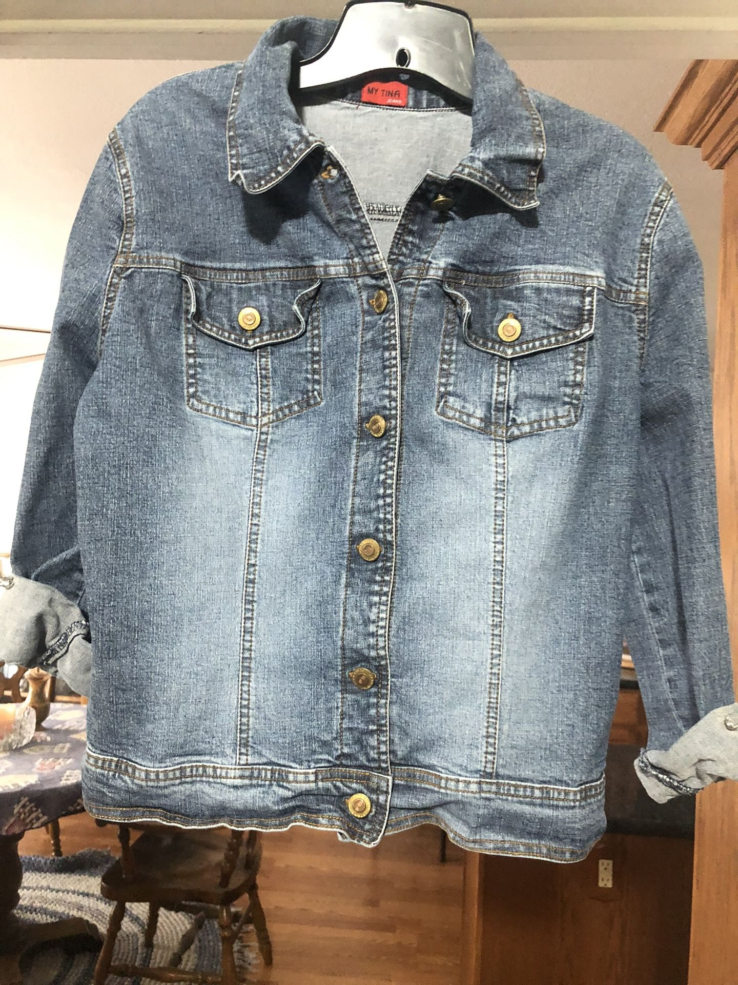 Women’s My Tina Jean Jacket Size Medium Button Front Long Sleeve Jacket. Preowned .