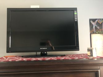 Flat Screen TV 32” Dynex