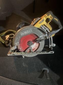 Dewalt Battery Saw
