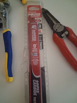 I have this set 9 Diablo carbide sawa + a set of Milwaukee cutters players a dewalt