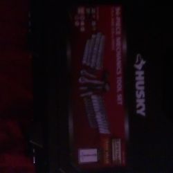 94 Piece Husky Mechanics Tool set 