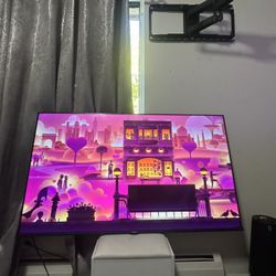 58โ Hisense Roku