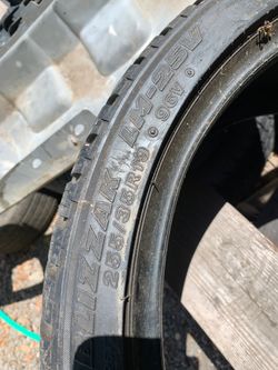 255/35/19 TIRE SET LIKE NEW 90% tread