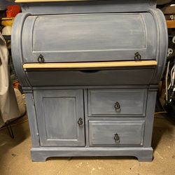 COASTAL BLUE CYLINDER BARREL DESK