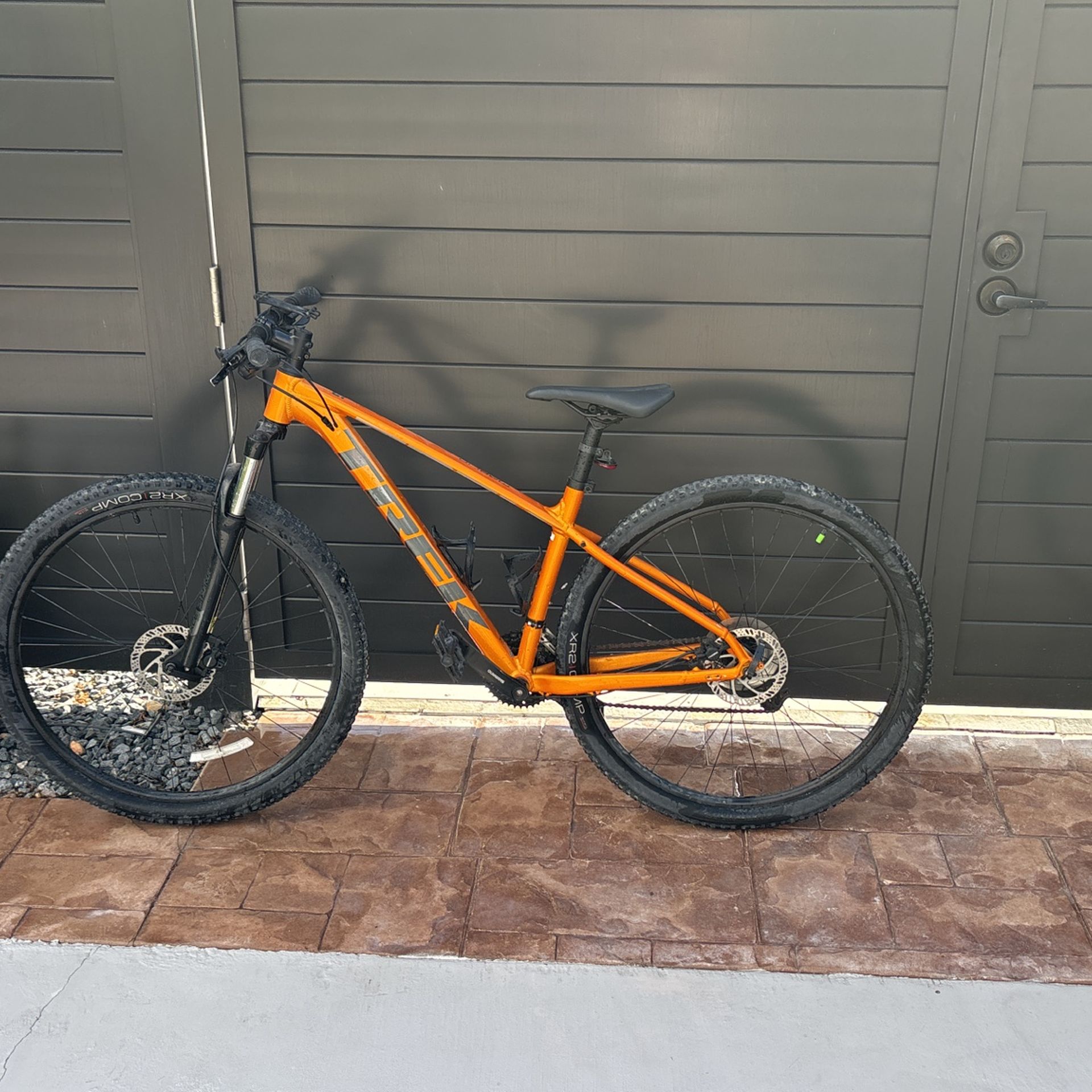Trek Marlin 5 Mountain Bike