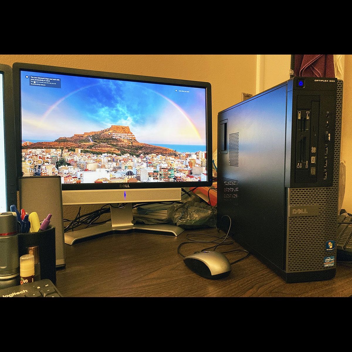 Dell Optiplex 990 Complete Desktop Computer with 23 in. Monitor