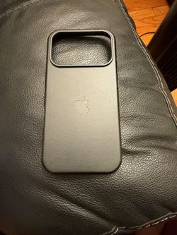 Apple iPhone 17/18 pro Case Black like new!