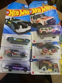 Hot Wheels Treasure Hunt Lot