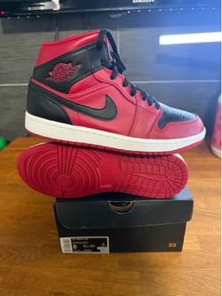 AIR JORDAN 1MID size 8