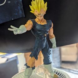 10" Vegeta Figurine Statue