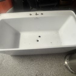 Jacuzzi tub