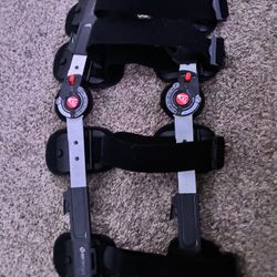 Breg Post Op Knee Brace 