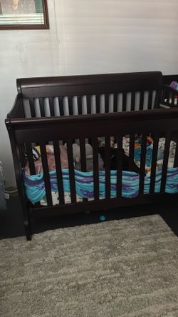 Cherry Wood Crib With Changing Table 