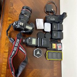 5D Mark IV Canon Camera with lens and accessories