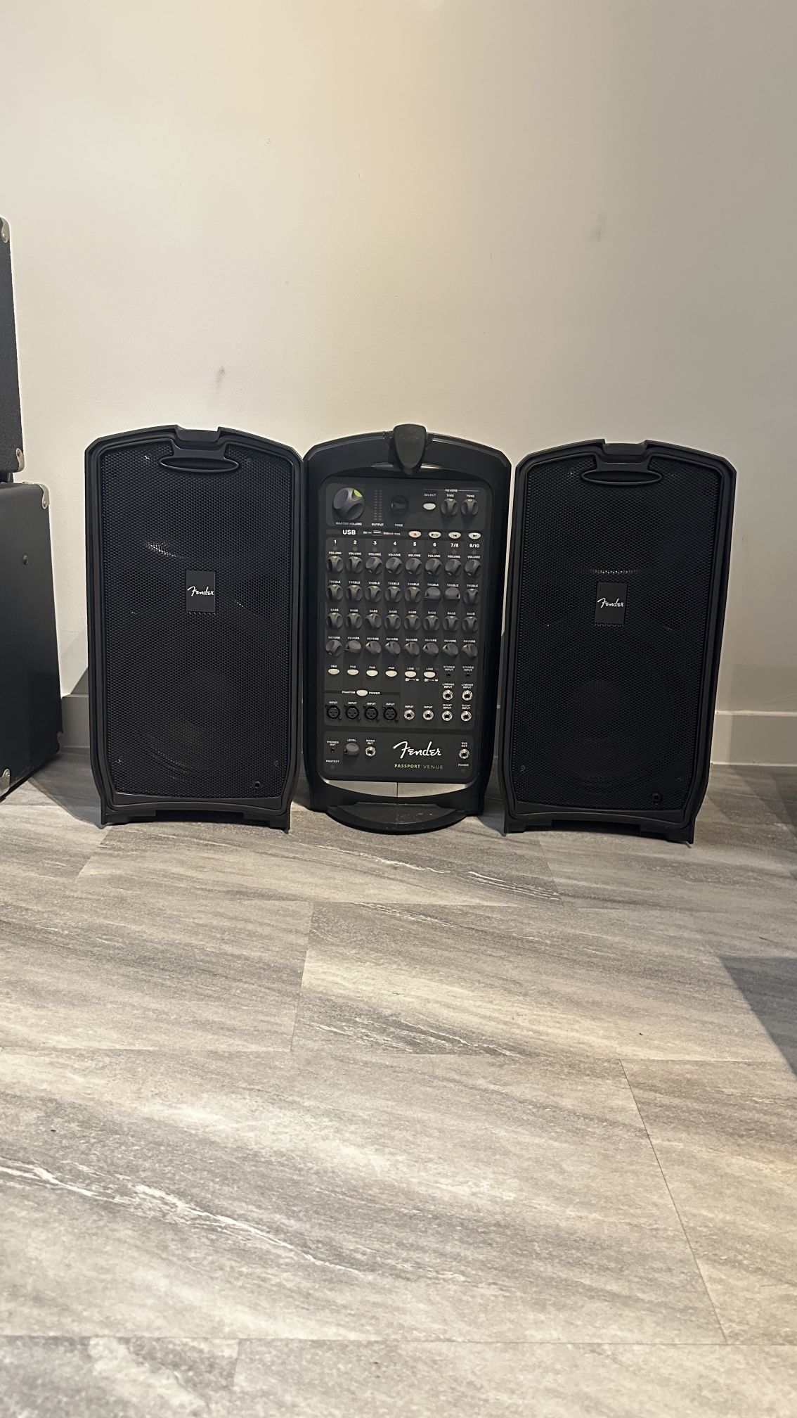 Fender Passport Venue PA Speaker System