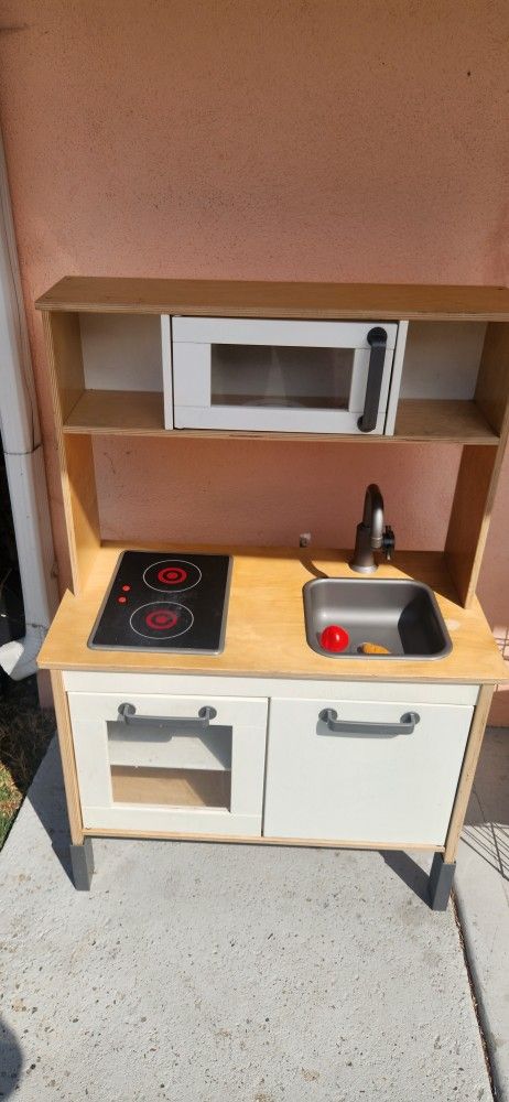 Kids Kitchen