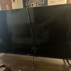 40in Roku Smart tv *MAKE OFFER*