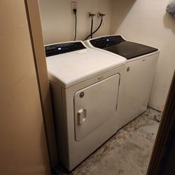 Whirlpool Washer And Dyer $200