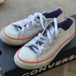 Child Size 1 White Converse With Coral Detail