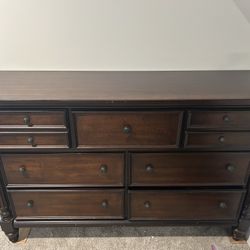 Dresser With Mirror And Matching Nightstand 