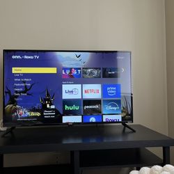 43” Roku Tv + Target Stand 