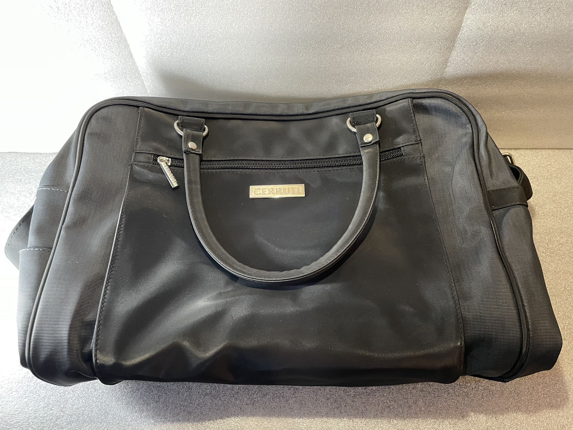 Cerruti Luxury Carry On Travel Hang Shoulder Bag