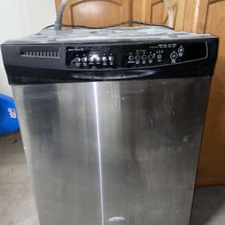 Dishwasher whirlpool