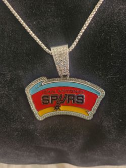 San Antonio Spurs pendant with chain