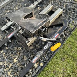 5th Wheel Hitch 