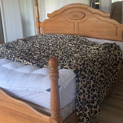 Oak Bedroom Furniture Set