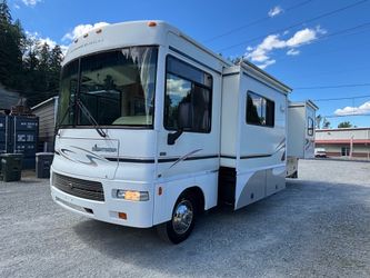 2005 Winnebago Sightseer