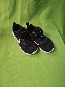 Nike Black And White Size 10