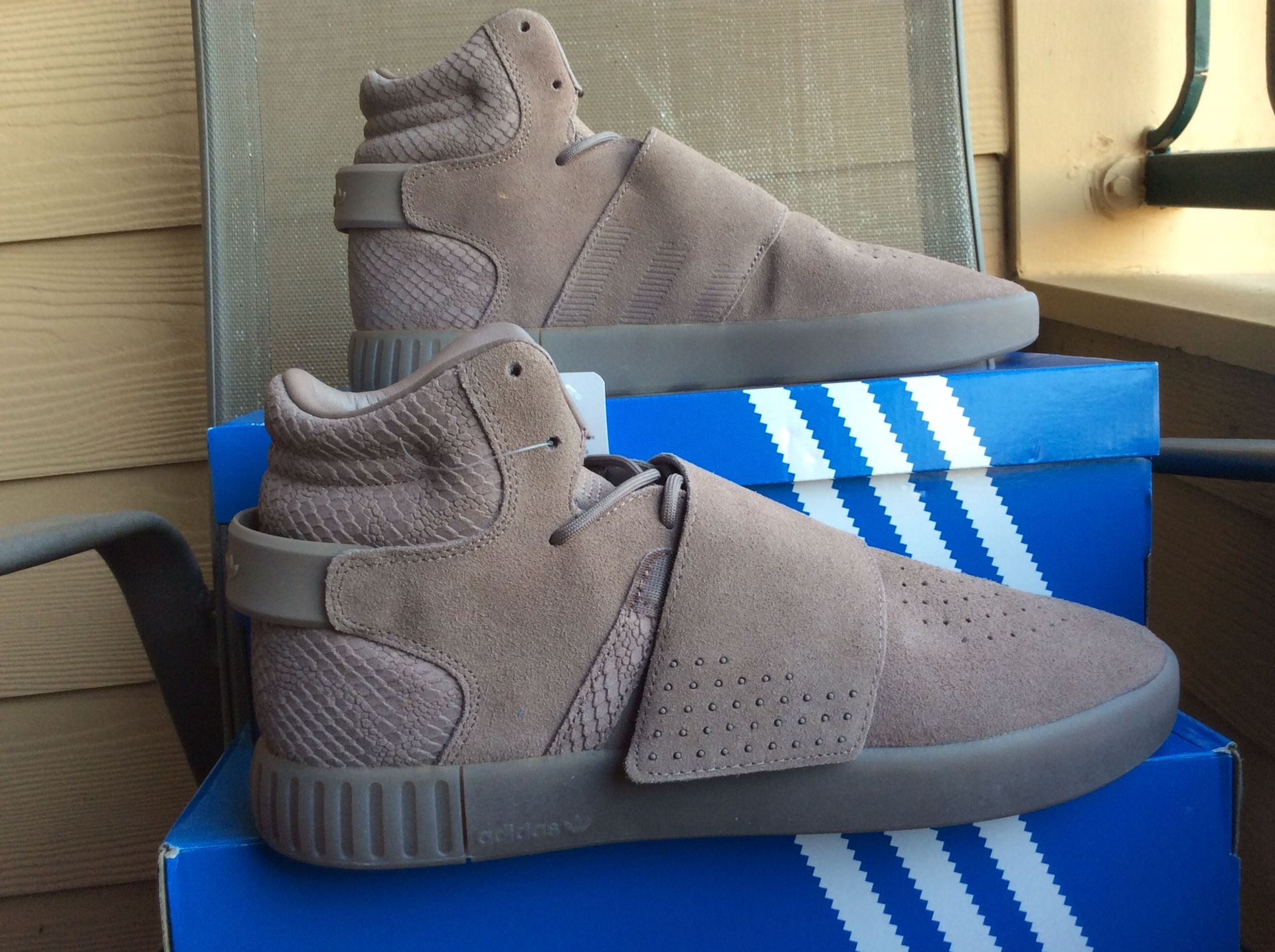 NEW MEN’S ADIDAS ORIGINALS TUBULAR INVADER STRAP ATHLETIC SNEAKERS Sz 10.5