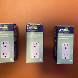 Leviton Decora Plus 15A Tamper-Resistant Surge Outlet (White 3-pk)