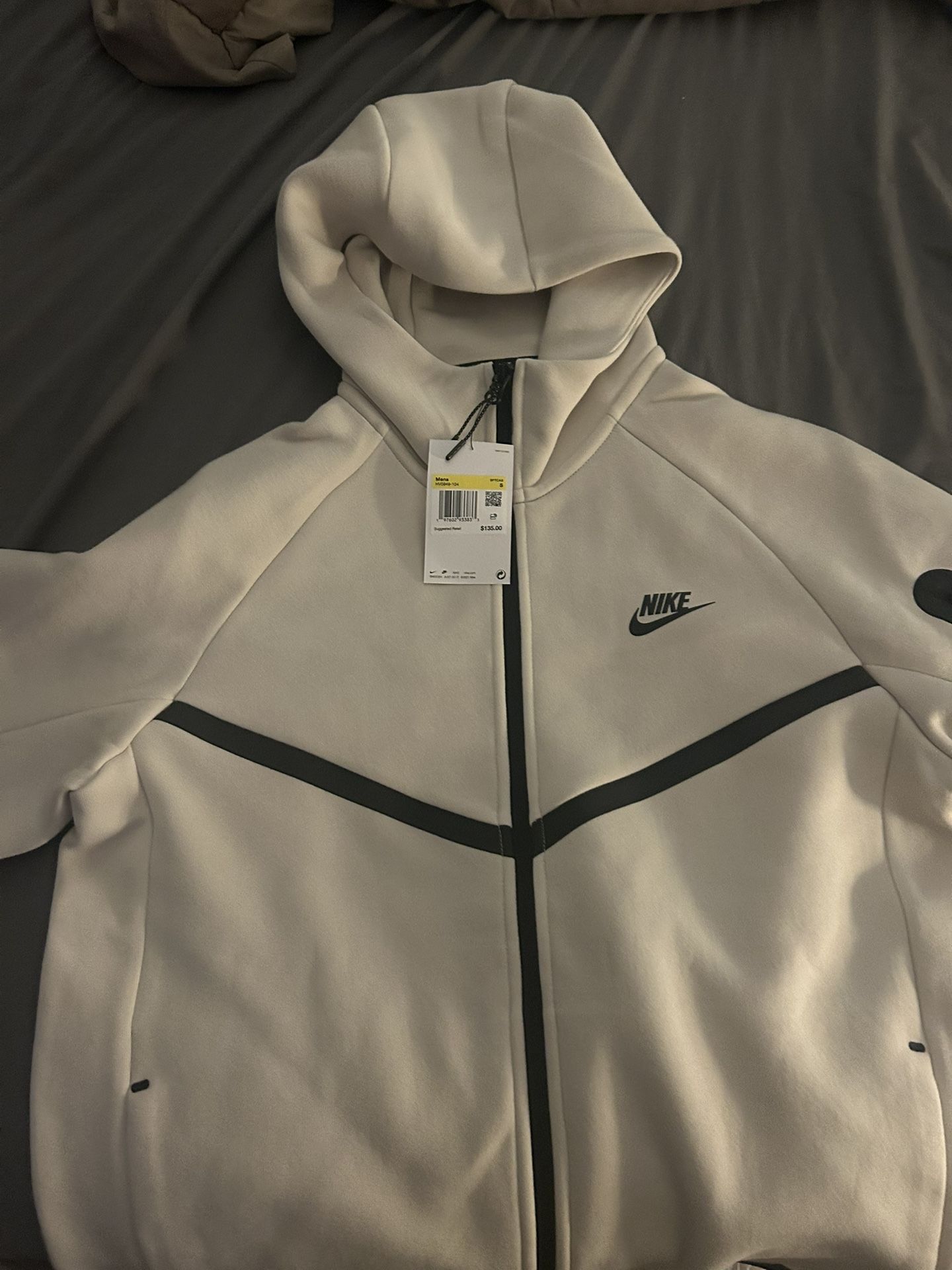 Nike Tech Worth 135$
