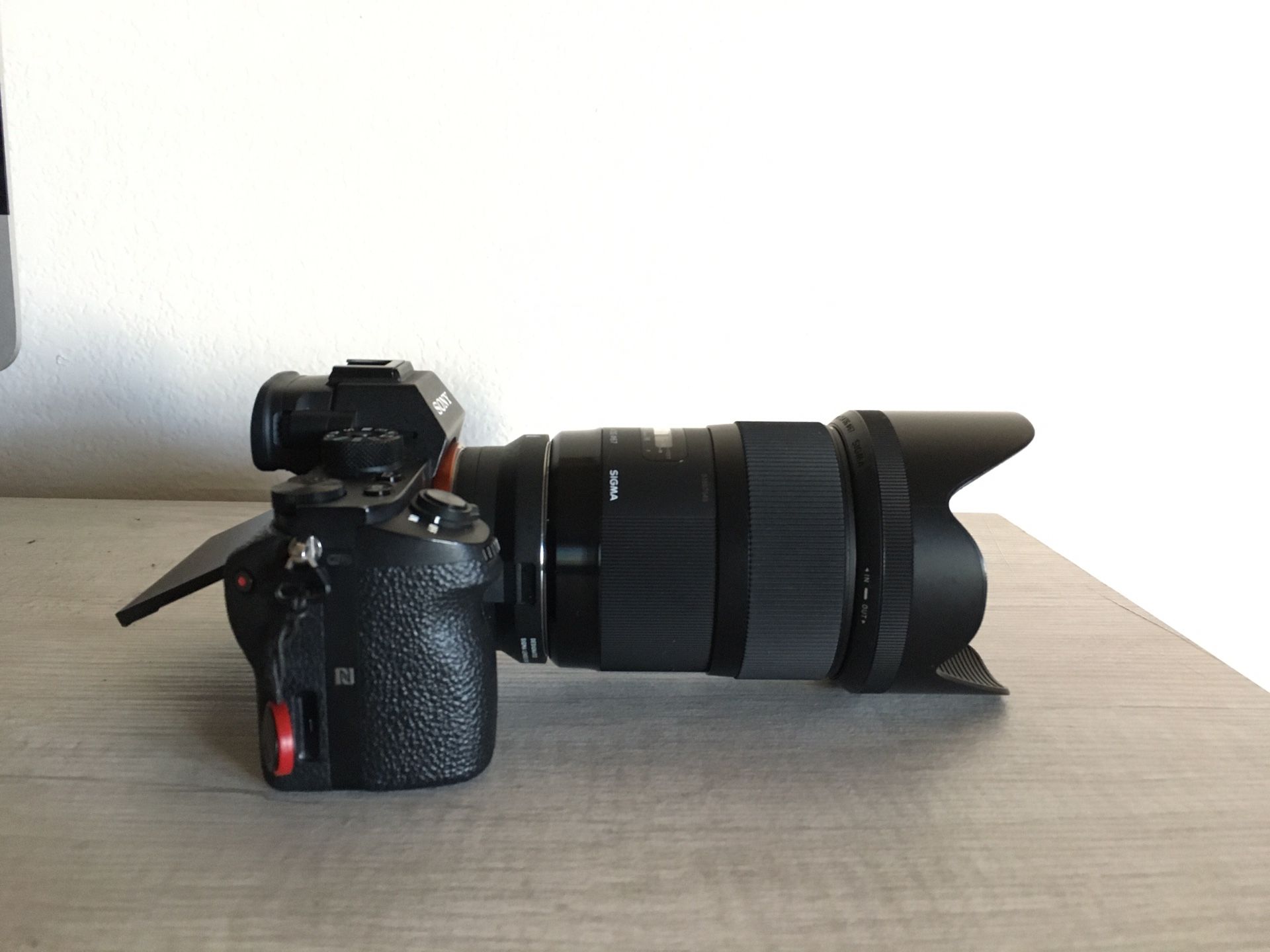 Sony A7rii W/ 6 batteries Only Body !!