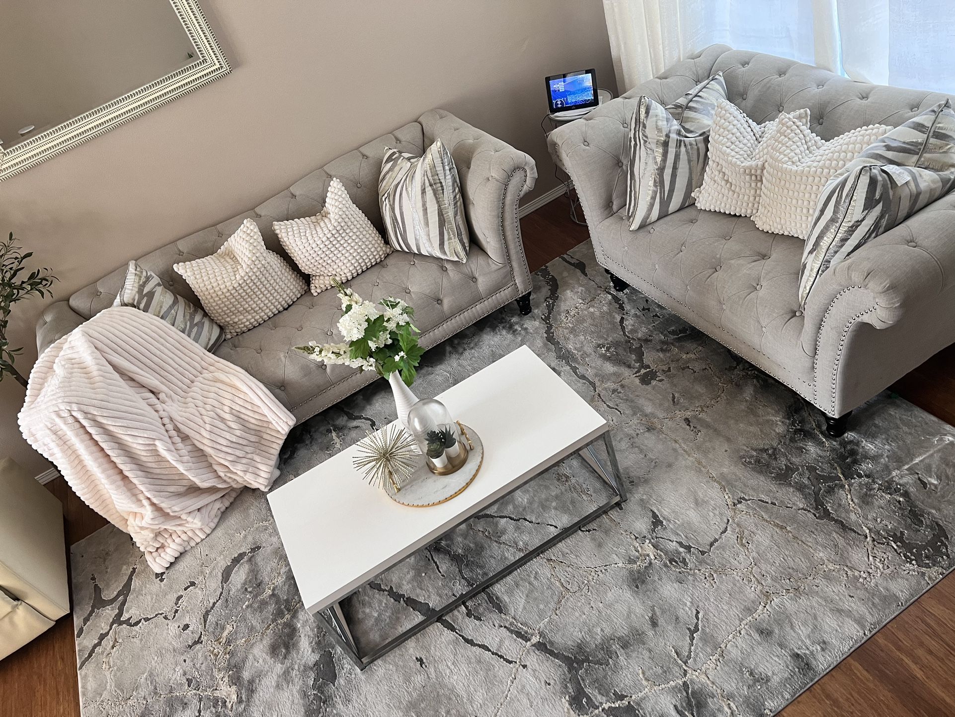 Full Living And Dining Set For $500