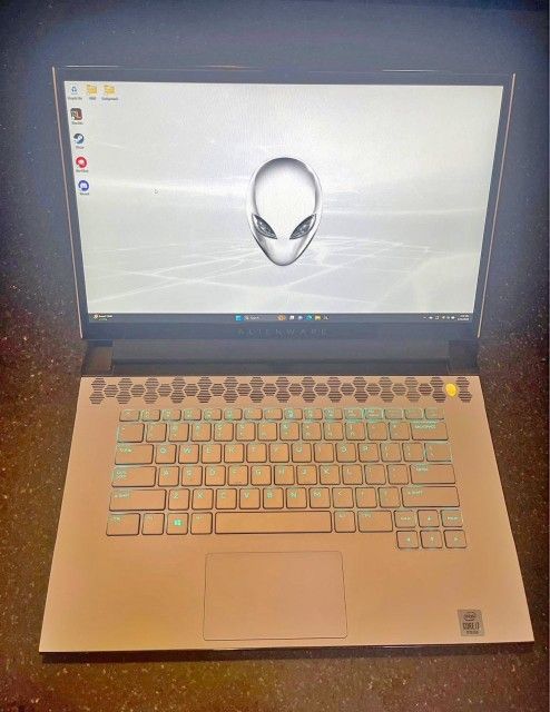 GAMING LAPTOP