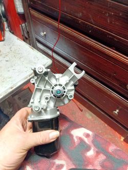 Windshield wiper motor