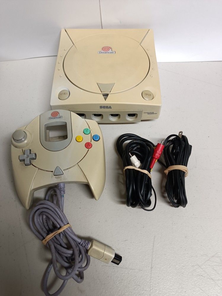 Damaged Sega Dreamcast For Parts Or Repair