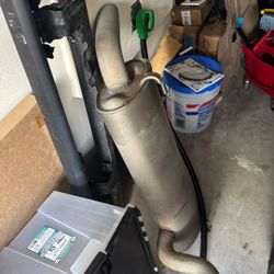 Jeep Wrangler Muffler Off A 2025 Wrangler OEM