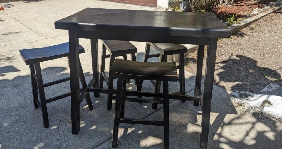 High Table With Four Stools