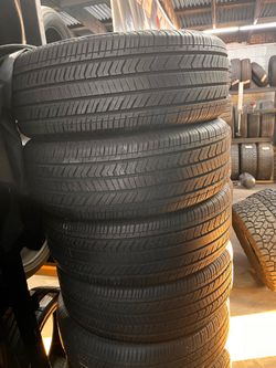 4 SEMI NEW 26555R20 YOKOHAMA GEOLANDAR All Season tire for $500 installed and balance. 90% TREAD ON THESE TIRES  26555R20   27555R20 265/55/20   275/5