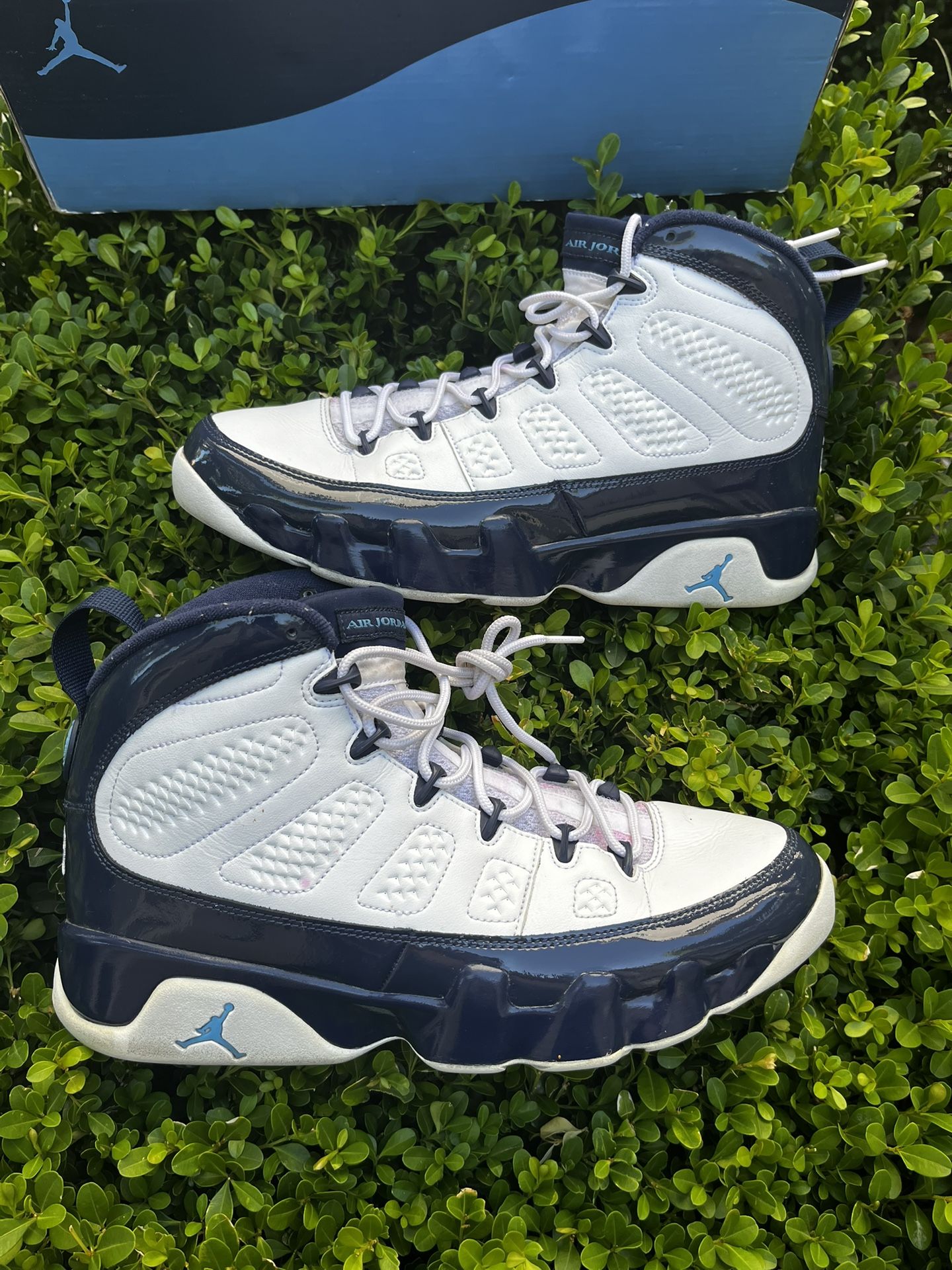 Size 10 - Air Jordan 9 Retro UNC