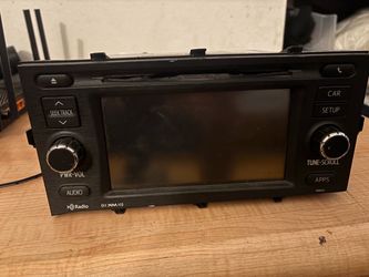 Toyota prius c four radio