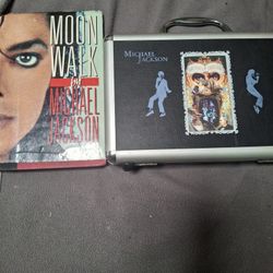 17 DVD'S Of The best Michael Jackson World Tour Concerts and his only an autograph  book  Moon Walk