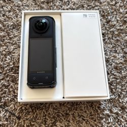 Insta 360 X4